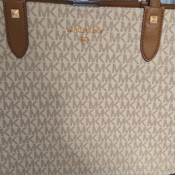Michael Kors Tan and Brown Signature Tote - Picture 2 of 7